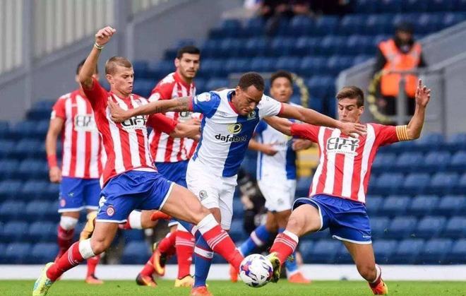 不仅充分展 不仅充分展