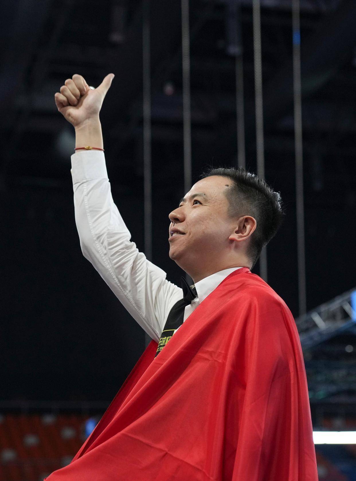 借高水准的 借高水准的